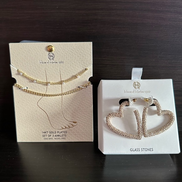 House of Harlow 1960 Leather Bucket  with earrings and (3)  anklets - Picture 4 of 4